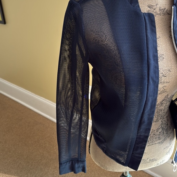 Jacket - Picture 2 of 6